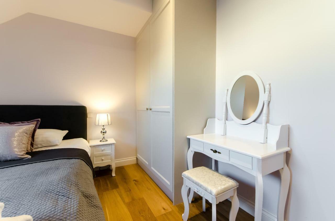 Kazimierz Penthouse with private terrace Appartement Krakau Buitenkant foto